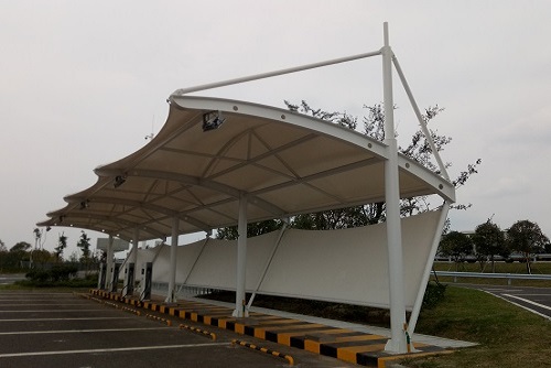 鋼膜結構小轎車(chē)充電樁雨棚